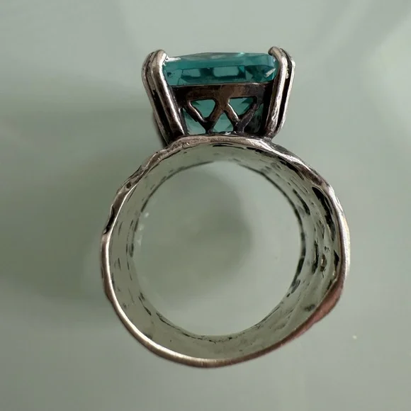 Silpada Silver ring with aquamarine-colored glass/stone - Picture 2 of 8